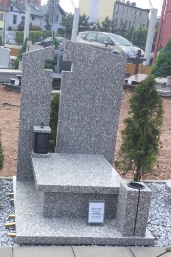 Nagrobek 85x100, "BRĄZ KRÓLEWSKI" (na urnę).